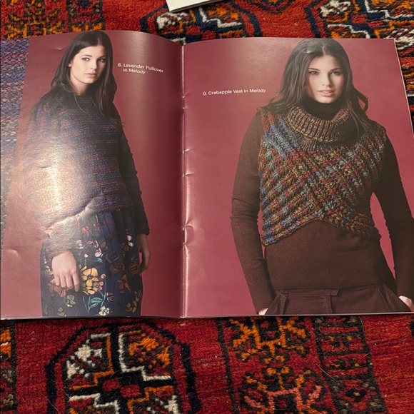 Four Knitting Pattern Books. - Picture 10 of 14